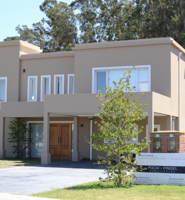CASA L211